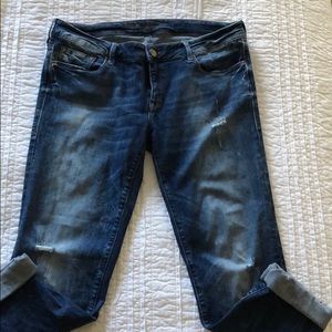 Mavi Emma distressed boyfriend jean